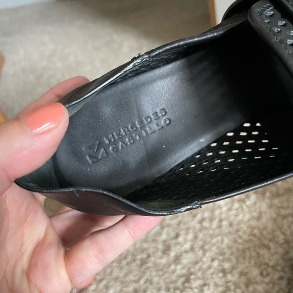 Mercedes Castillo Mati Perforated Convertible Loafer Black Size 9.5 - Picture 9 of 10